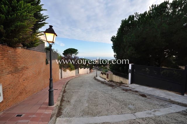 4 bedroom Townhouse for sale in Arenys de Munt with pool garage - € 475,000 (Ref: 9203733)