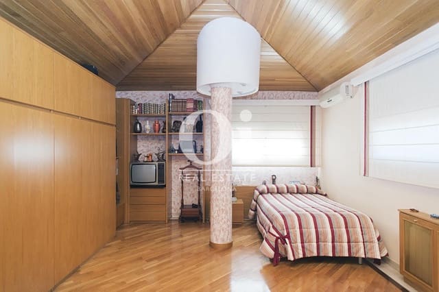 6 makuuhuone Omakotitalo myytävänä paikassa Sant Just Desvern mukana 
autotalli - 1 685 000 € (Ref: 9203782)