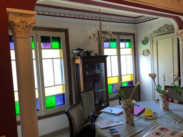 5 bedroom Townhouse for sale in Esplugues de Llobregat - € 850,000 (Ref: 9203850)