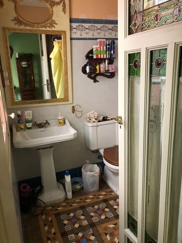 5 bedroom Townhouse for sale in Esplugues de Llobregat - € 850,000 (Ref: 9203850)