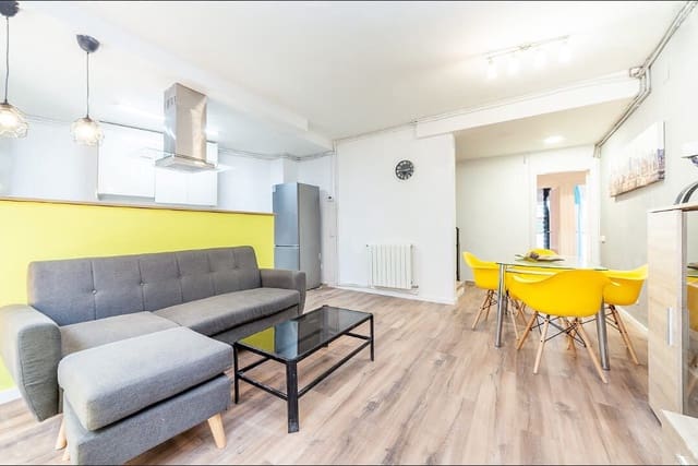 3 bedroom Apartment for rent in La Teixonera, Barcelona city - € 2,200 (Ref: 9203861)