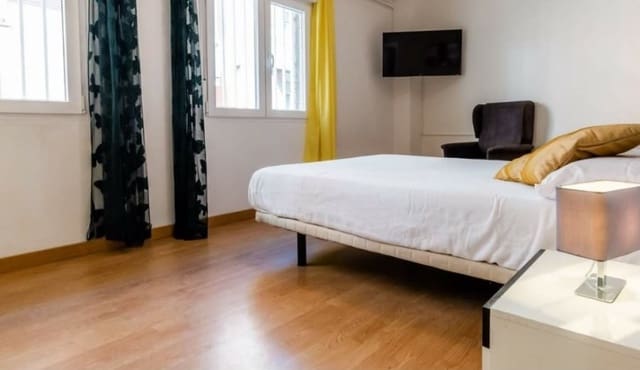 3 bedroom Apartment for rent in La Teixonera, Barcelona city - € 2,200 (Ref: 9203861)