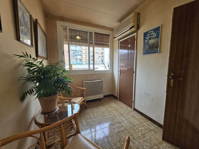3 bedroom Flat for sale in El Camp d'en Grassot i Gràcia Nova, Barcelona city - € 335,000 (Ref: 9203878)