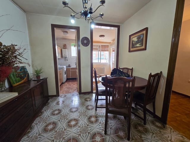 3 bedroom Flat for sale in El Camp d'en Grassot i Gràcia Nova, Barcelona city - € 335,000 (Ref: 9203878)