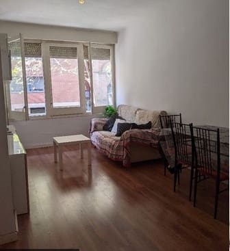 4 bedroom Flat for rent in El Camp d'en Grassot i Gràcia Nova, Barcelona city - € 1,750 (Ref: 9203885)