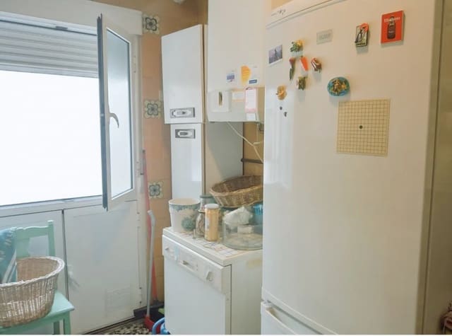 4 bedroom Flat for sale in Arganzuela, Madrid city - € 385,000 (Ref: 9203926)