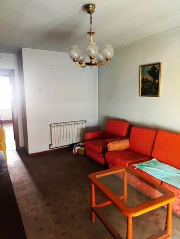 4 bedroom Flat for sale in Ciudad Lineal, Madrid city - € 260,000 (Ref: 9203927)