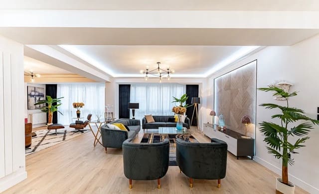 4 bedroom Flat for sale in Tetuán, Madrid city - € 1,399,000 (Ref: 9203928)