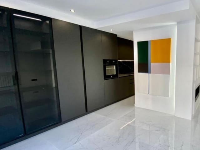 4 bedroom Townhouse for sale in Sant Just Desvern - € 1,100,000 (Ref: 9203930)