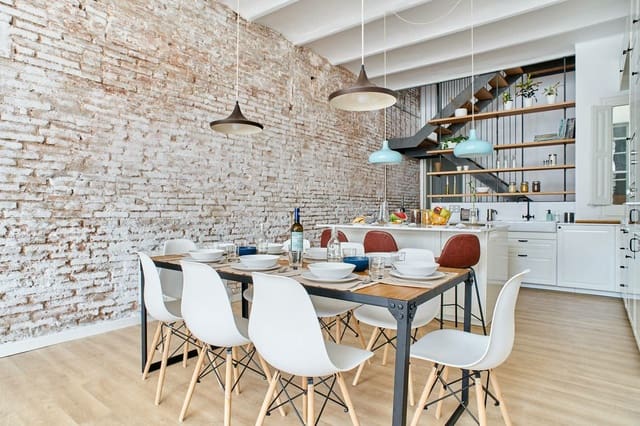 5 bedroom Townhouse for sale in Terrassa - € 550,000 (Ref: 9203932)