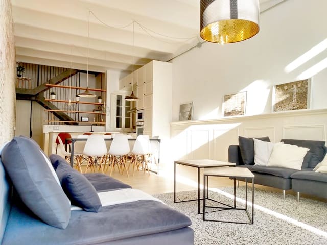 5 bedroom Townhouse for sale in Terrassa - € 550,000 (Ref: 9203932)