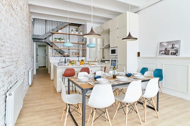 5 bedroom Townhouse for sale in Terrassa - € 550,000 (Ref: 9203932)