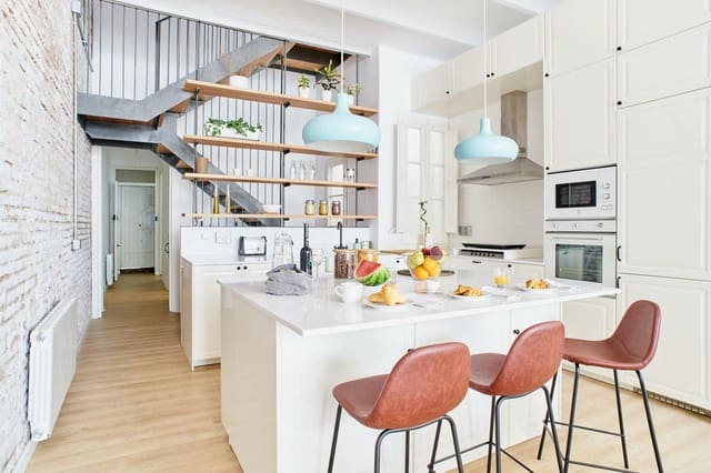 5 bedroom Townhouse for sale in Terrassa - € 550,000 (Ref: 9203932)