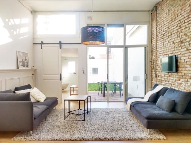 5 bedroom Townhouse for sale in Terrassa - € 550,000 (Ref: 9203932)