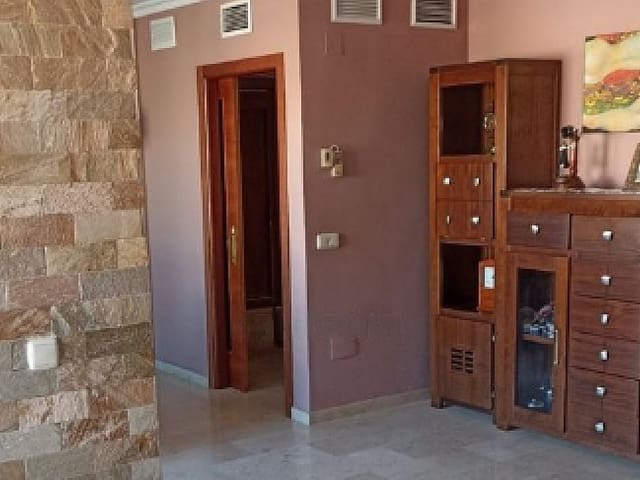 4 slaapkamer Penthouse te koop in Carretera de Cadiz, Málaga stad - € 850.000 (Ref: 9203934)