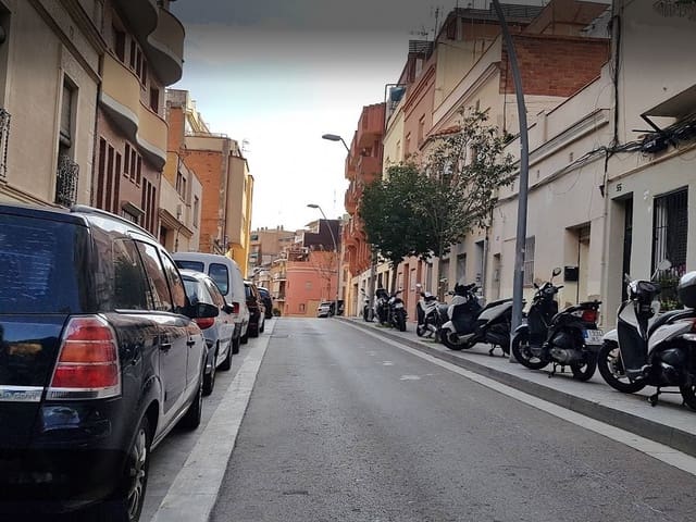 2 bedroom Flat for sale in Can Baró, Barcelona city - € 249,000 (Ref: 9203936)