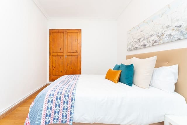 4 sovrum Takvåning att hyra i L'Antiga Esquerra de L'Eixample, Barcelona stad - 2 750 € (Ref: 9203944)