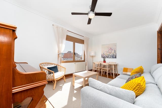 4 sovrum Takvåning att hyra i L'Antiga Esquerra de L'Eixample, Barcelona stad - 2 750 € (Ref: 9203944)