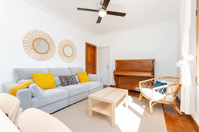 4 sovrum Takvåning att hyra i L'Antiga Esquerra de L'Eixample, Barcelona stad - 2 750 € (Ref: 9203944)