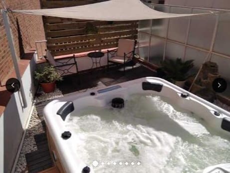 3 bedroom Flat for rent in La Teixonera, Barcelona city - € 3,000 (Ref: 9203960)