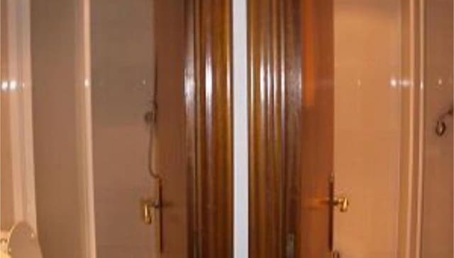 4 bedroom Flat for sale in Sants, Barcelona city - € 460,000 (Ref: 9203968)