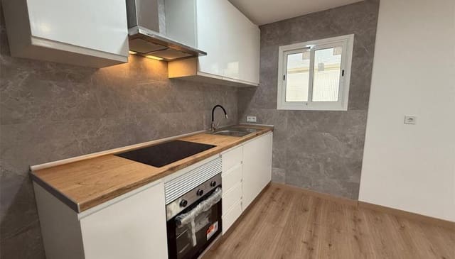 3 bedroom Flat for sale in El Carmel, Barcelona city - € 260,000 (Ref: 9203990)