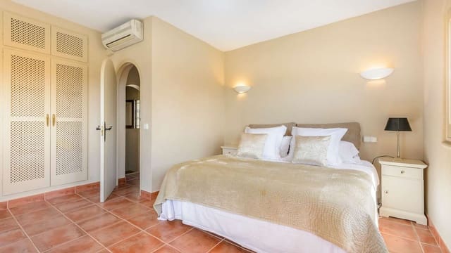 6 bedroom Townhouse for sale in Santa Gertrudis de Fruitera, Santa Eulalia / Santa Eularia - € 2,650,000 (Ref: 9203991)