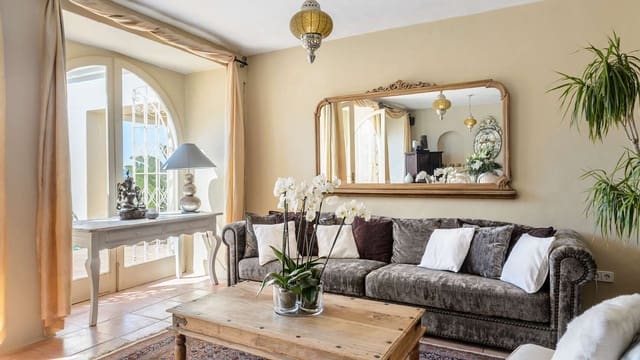 6 bedroom Townhouse for sale in Santa Gertrudis de Fruitera, Santa Eulalia / Santa Eularia - € 2,650,000 (Ref: 9203991)