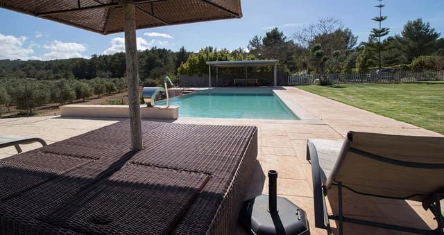 5 bedroom Townhouse for sale in Sant Joan de Labritja with garage - € 2,650,000 (Ref: 9203992)