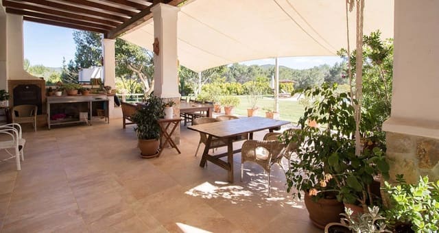 5 bedroom Townhouse for sale in Sant Joan de Labritja with garage - € 2,650,000 (Ref: 9203992)