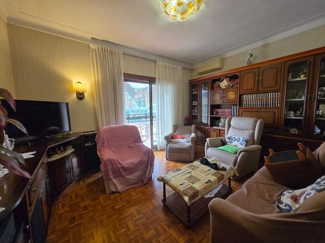 3 bedroom Flat for sale in Vallcarca i Els Penitents, Barcelona city - € 425,000 (Ref: 9254712)