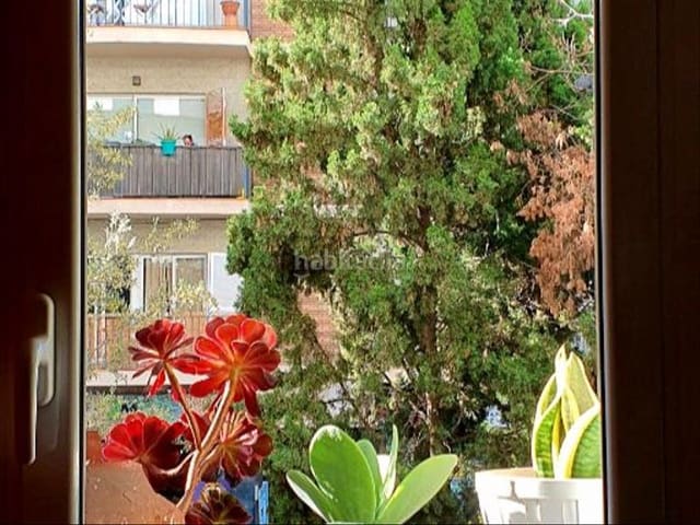 4 bedroom Flat for sale in El Camp d'en Grassot i Gràcia Nova, Barcelona city - € 580,000 (Ref: 9269005)