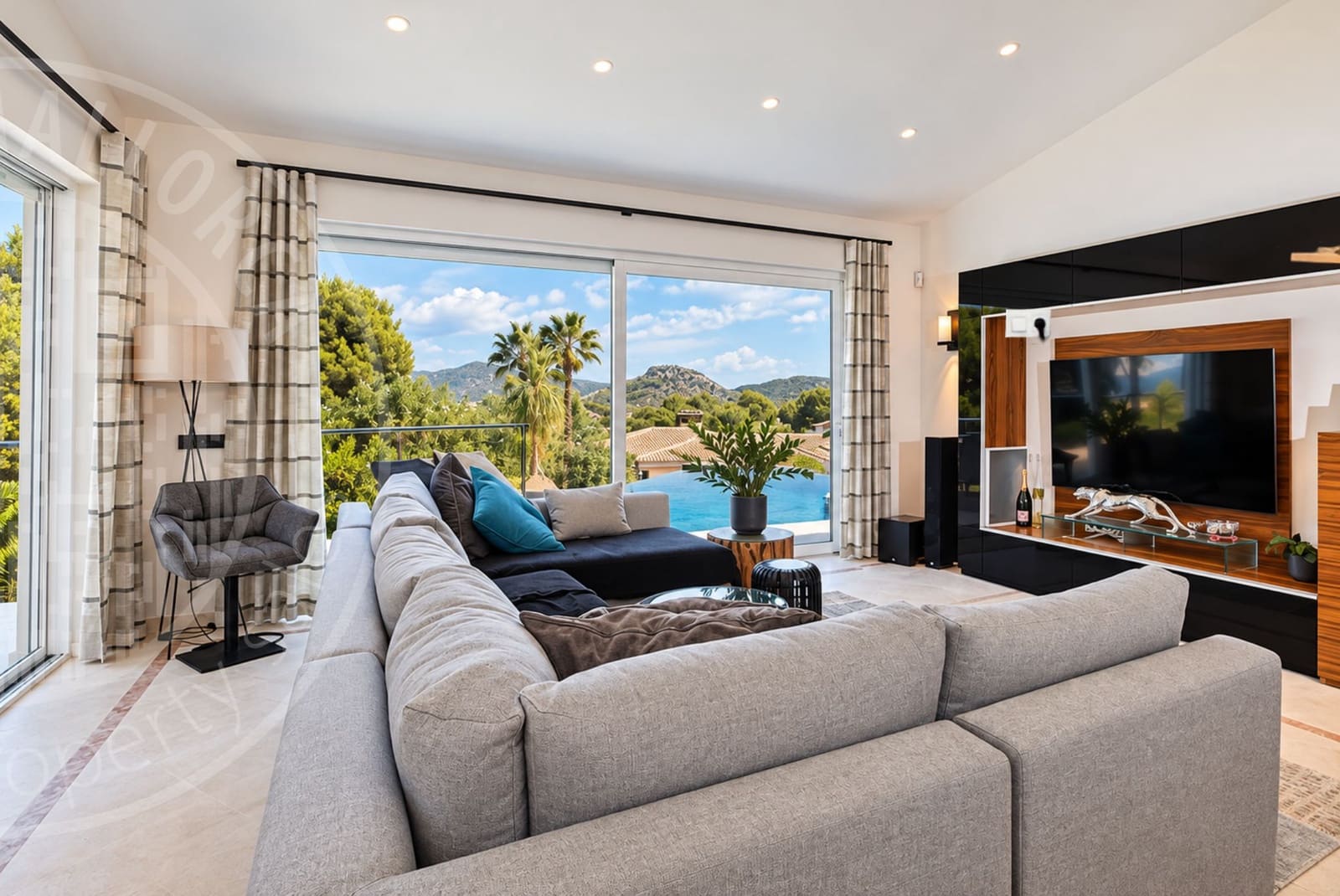 4 soveværelse Villa til salg i Santa Ponsa med swimmingpool garage - € 3.490.000 (Ref: 10112102)