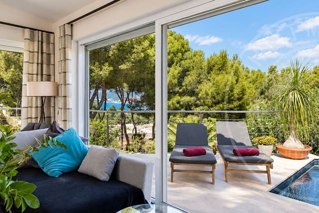 4 soveværelse Villa til salg i Santa Ponsa, Calvià med swimmingpool garage - € 3.490.000 (Ref: 10112102)