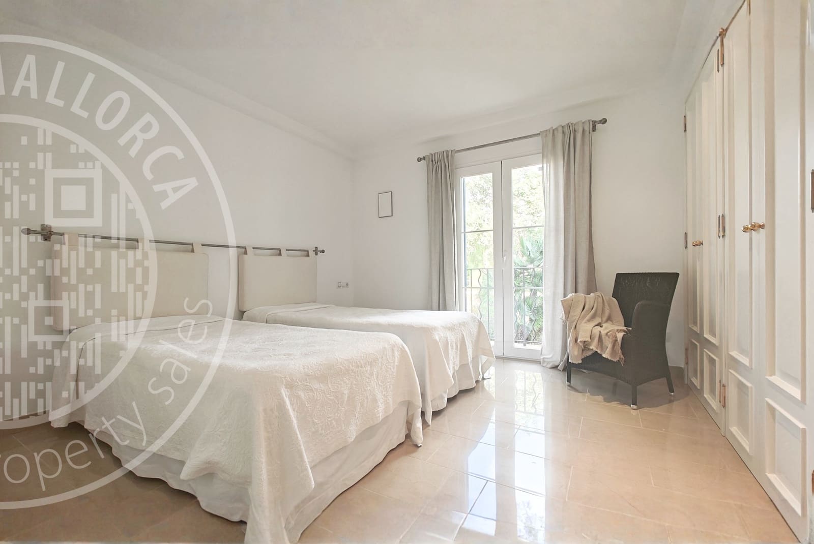 3 bedroom Apartment for rent in Santa Ponsa with pool garage - € 3,200 (Ref: 9553099)