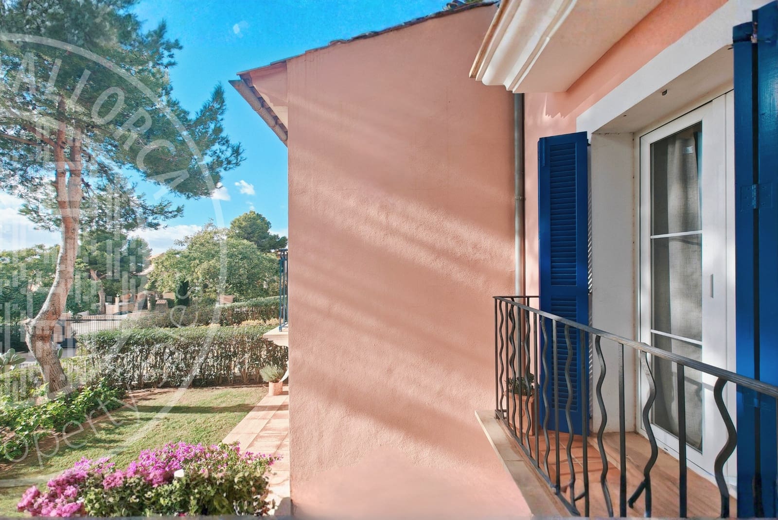 3 bedroom Apartment for rent in Santa Ponsa with pool garage - € 3,200 (Ref: 9553099)