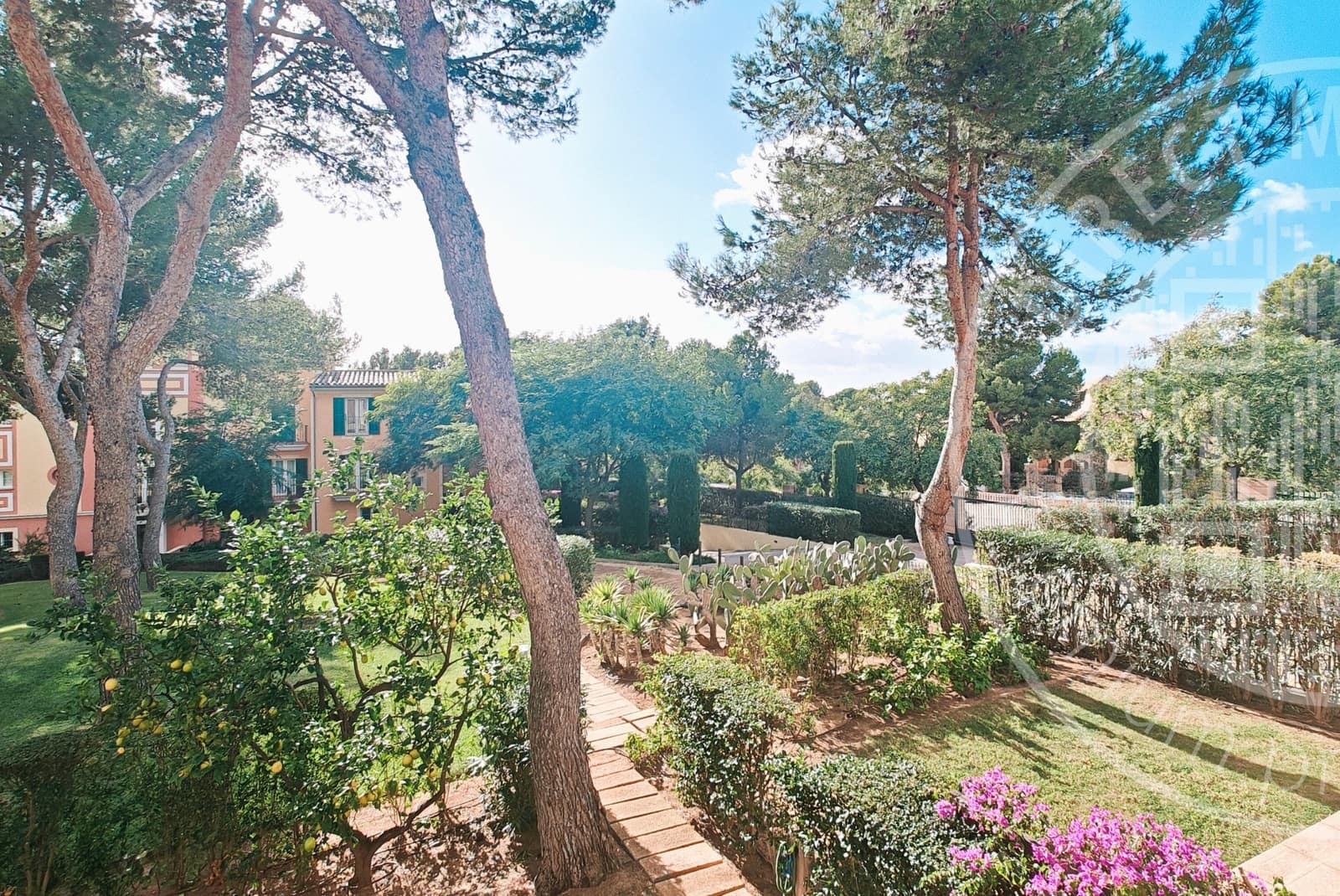 3 bedroom Apartment for rent in Santa Ponsa with pool garage - € 3,200 (Ref: 9553099)