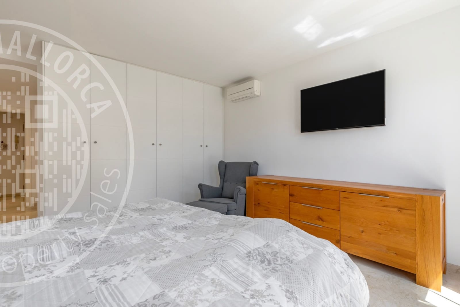 3 bedroom Penthouse for rent in El Toro / Port Adriano with pool garage - € 3,200 (Ref: 9553100)