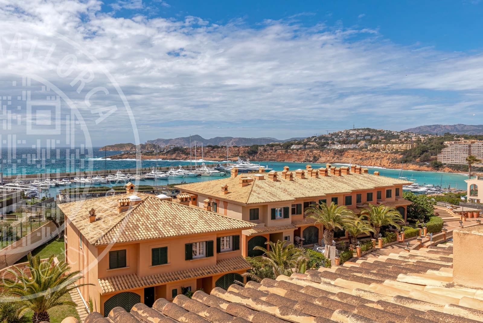 3 bedroom Penthouse for rent in El Toro / Port Adriano with pool garage - € 3,200 (Ref: 9553100)