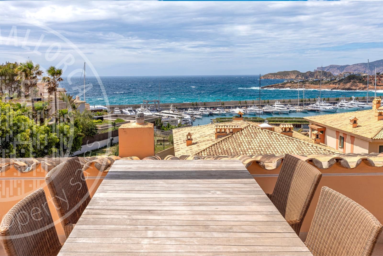 3 bedroom Penthouse for rent in El Toro / Port Adriano with pool garage - € 3,200 (Ref: 9553100)