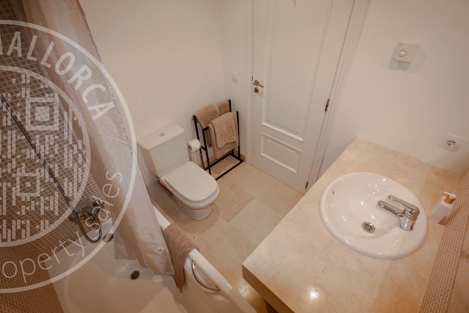 2 bedroom Apartment for rent in El Toro / Port Adriano with pool garage - € 2,500 (Ref: 9553101)