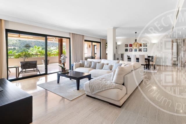 4 sypialnia Penthouse na sprzedaż w Bendinat, Calvià z basenem garażem - 2 950 000 € (Ref: 9553102)