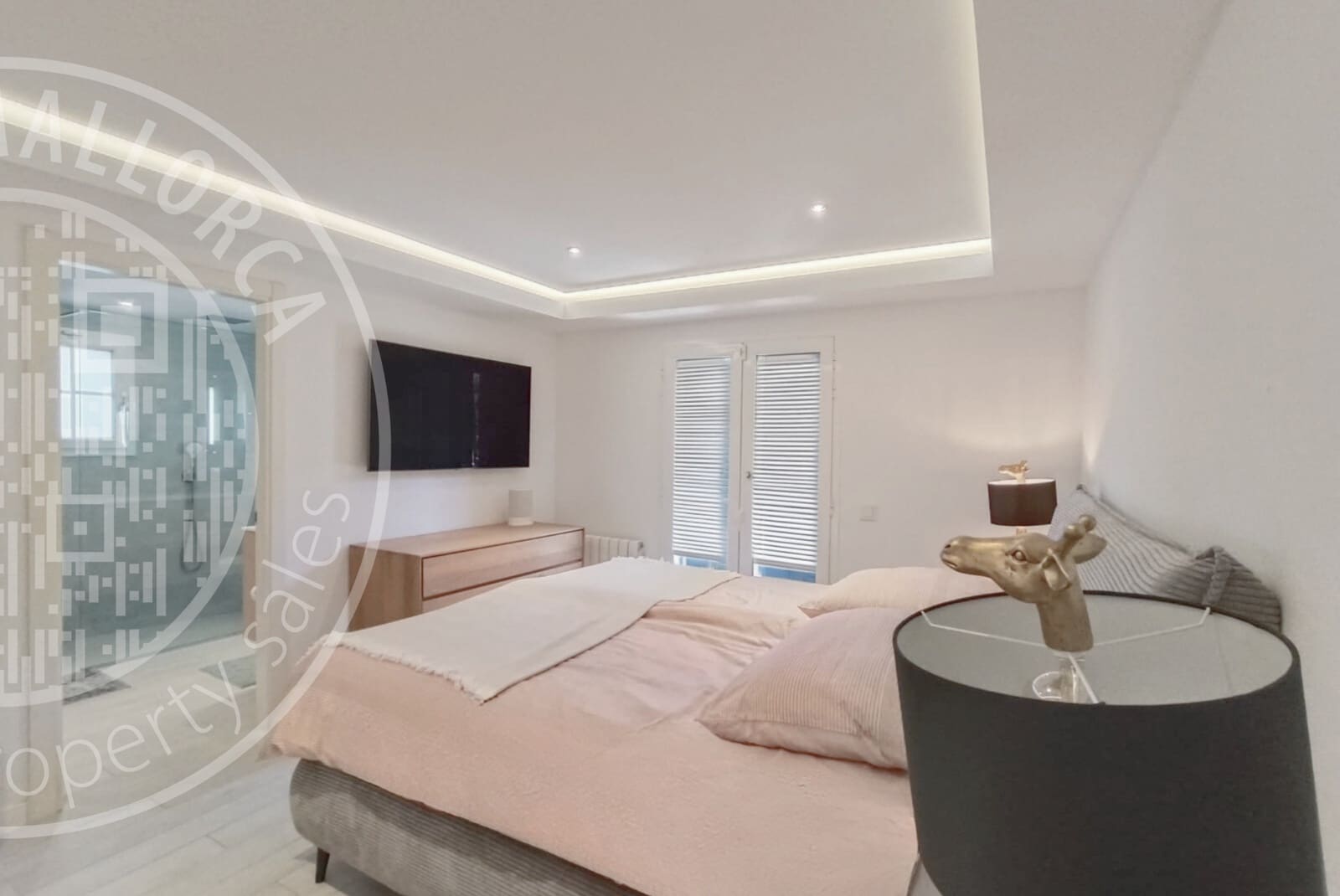 3 bedroom Apartment for sale in Santa Ponsa with pool garage - € 1,395,000 (Ref: 9553103)