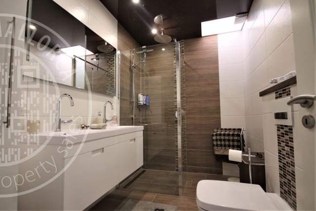 4 soveværelse Semi-Rækkehus til salg i Santa Ponsa, Calvià med swimmingpool garage - € 1.690.000 (Ref: 9553110)