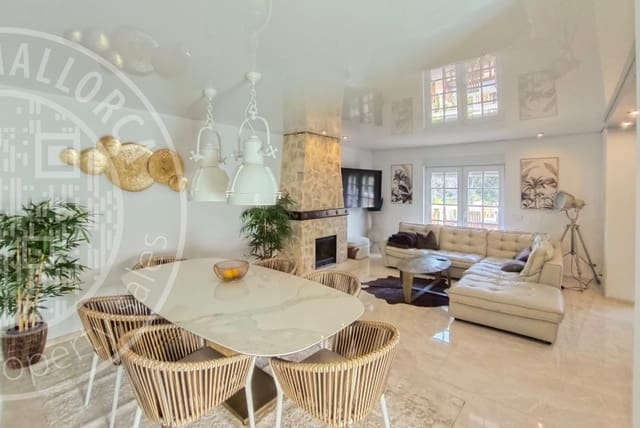 4 soveværelse Semi-Rækkehus til salg i Santa Ponsa, Calvià med swimmingpool garage - € 1.690.000 (Ref: 9553110)