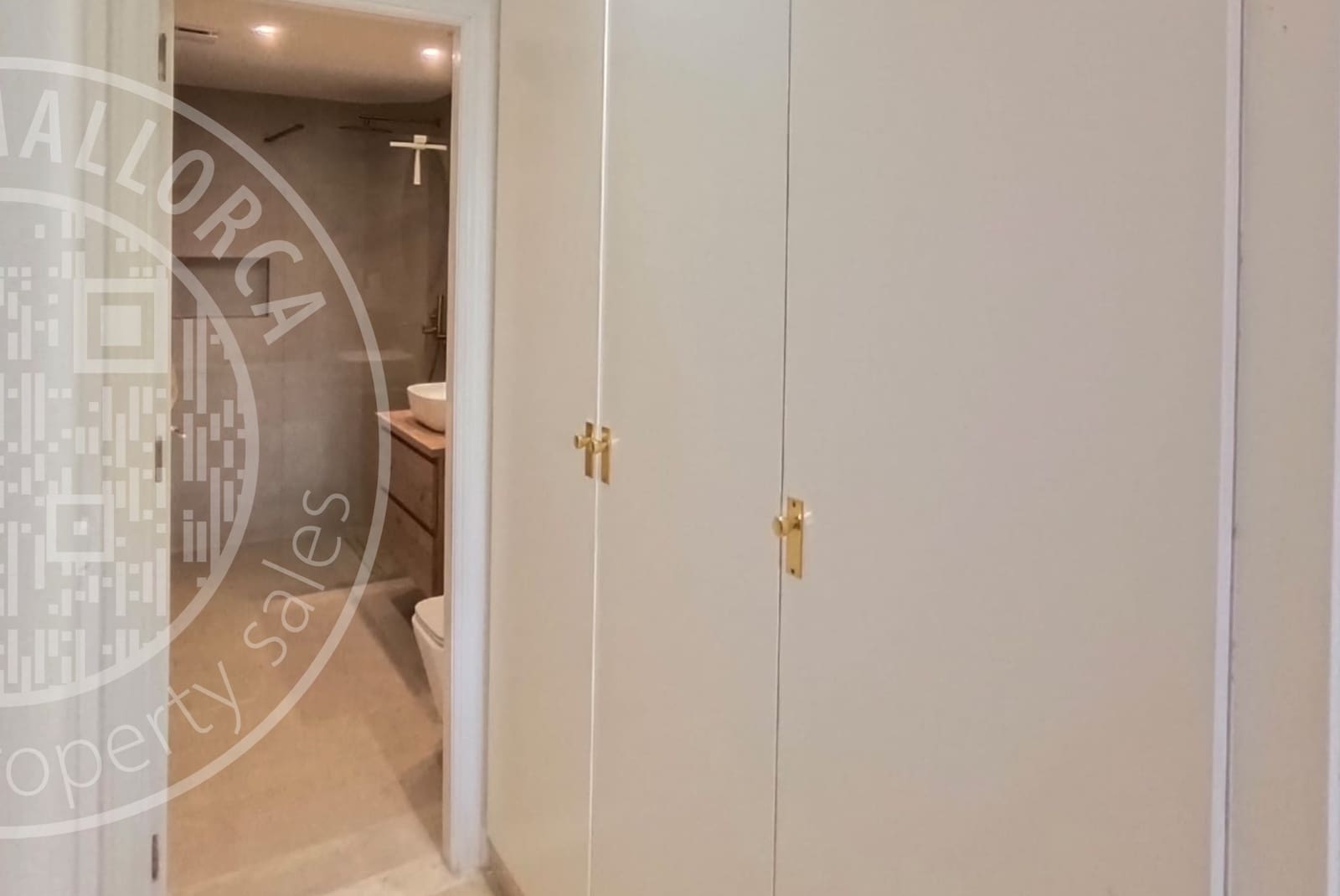 2 makuuhuone Huoneisto myytävänä paikassa El Toro / Port Adriano mukana uima-altaan 
autotalli - 750 000 € (Ref: 9584676)