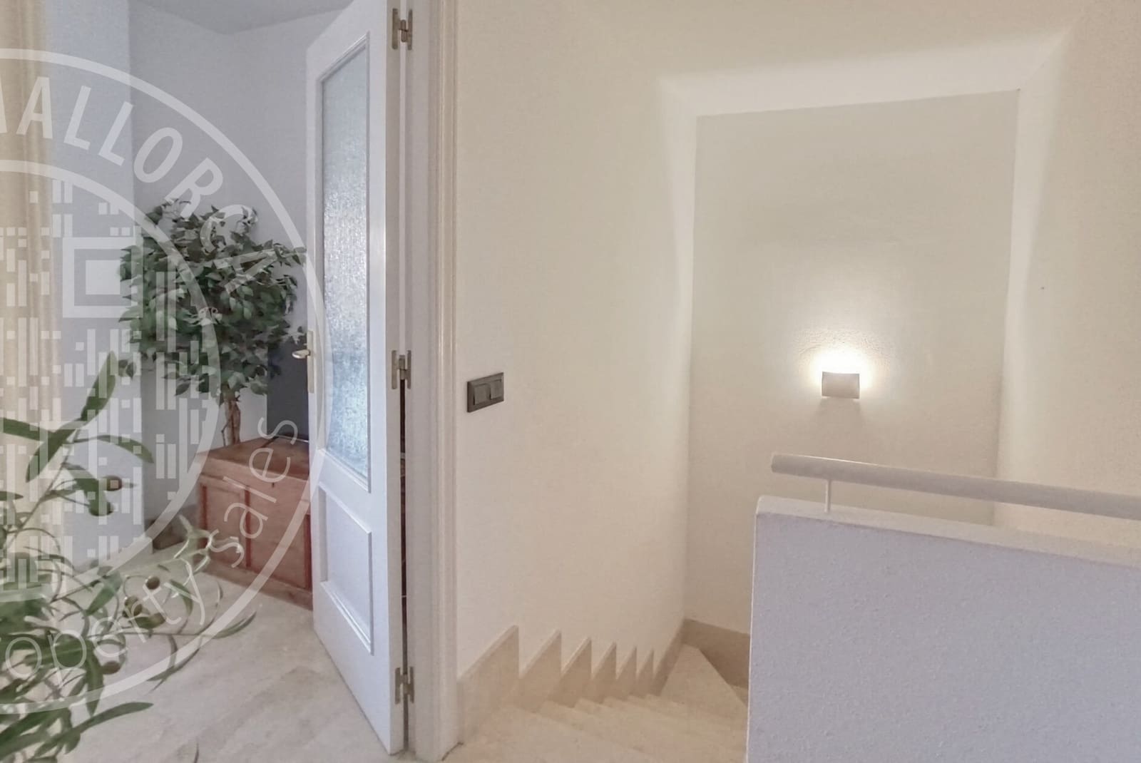 2 makuuhuone Huoneisto myytävänä paikassa El Toro / Port Adriano mukana uima-altaan 
autotalli - 750 000 € (Ref: 9584676)