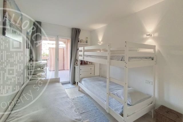 2 makuuhuone Huoneisto myytävänä paikassa El Toro / Port Adriano, Calvià mukana uima-altaan 
autotalli - 750 000 € (Ref: 9584676)