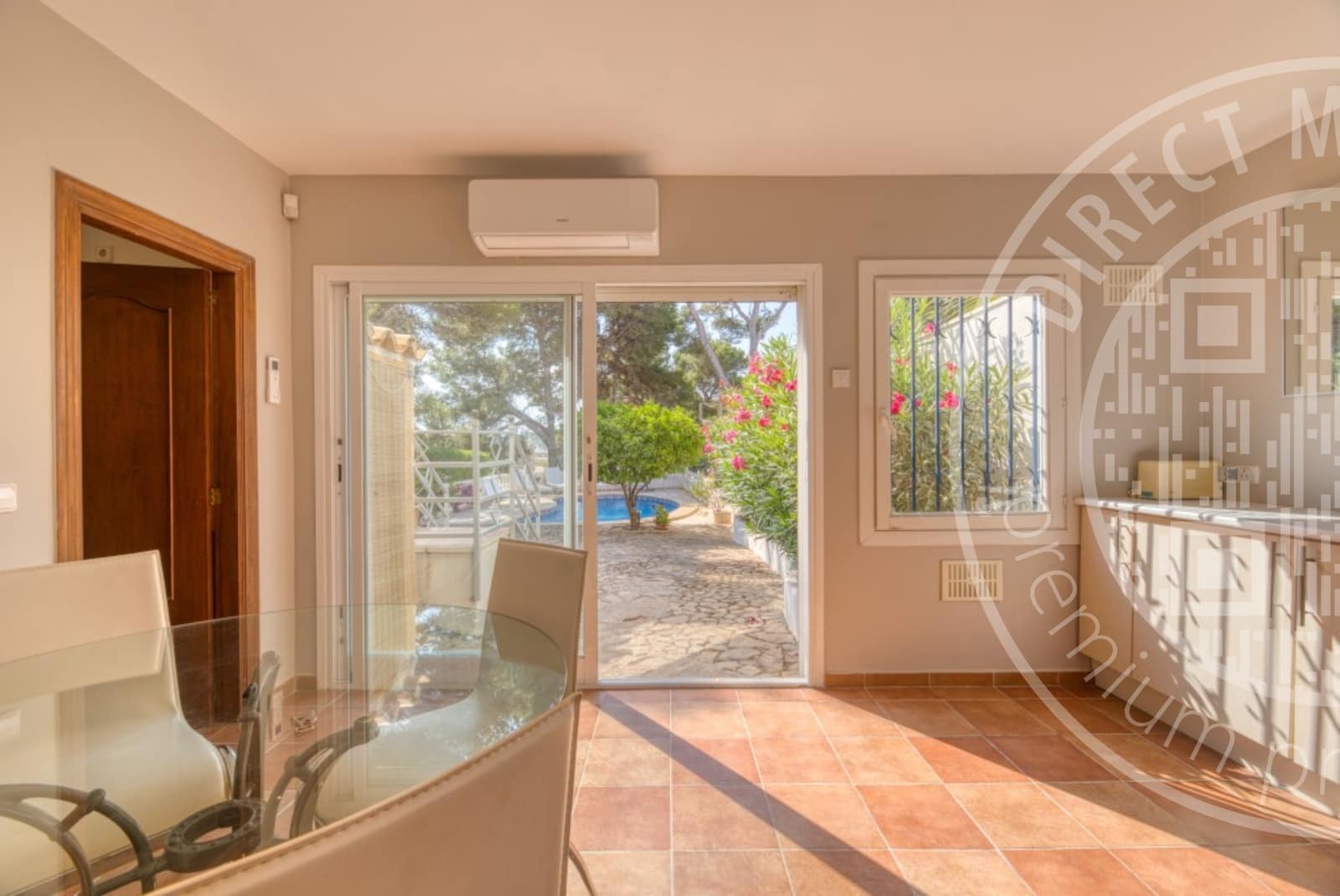 Pareado de 4 habitaciones en Santa Ponsa en venta con piscina garaje - 995.000 € (Ref: 9683300)