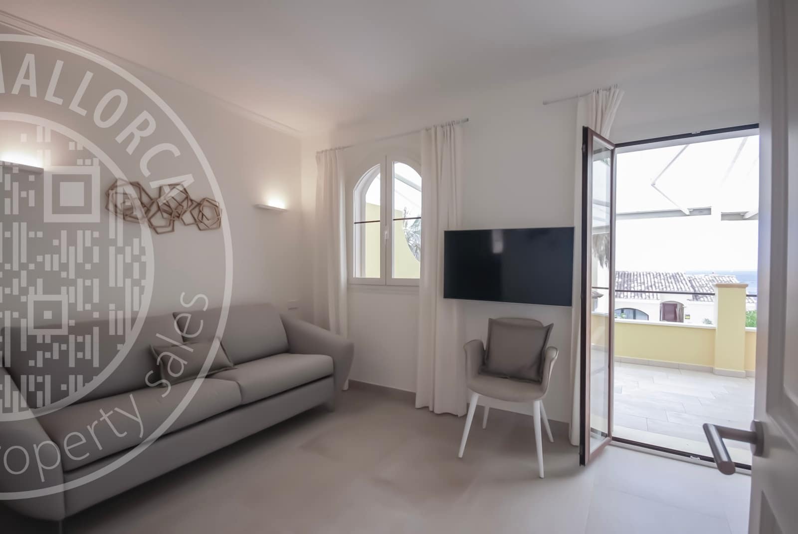 2 bedroom Townhouse for sale in El Toro / Port Adriano with pool garage - € 1,695,000 (Ref: 9739090)